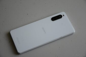Sony Xperia 10 II bílý - 3