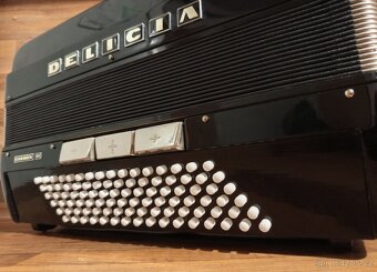 Akordeon (harmonika, heligonka) Delicia jako nová - 3