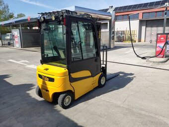 4-kolesový elektrický vzv Yale, nosnosť 2t., kabína, triplex - 3