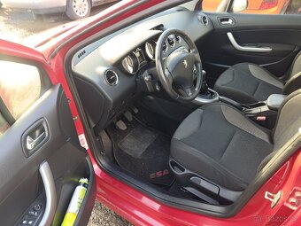 Peugeot 308 1.6i 88 kW rv 2009 - 3