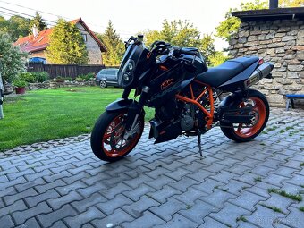 KTM SUPERDUKE 990 - 3