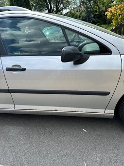 Prodám Peugeot 407 sw na náhradní díly - 3