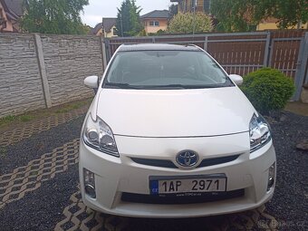 Toyota Prius - 3