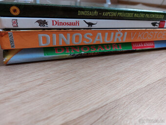 Dinosari - knihy pro milovniky dinosauru /konvolut(4x knihy) - 3