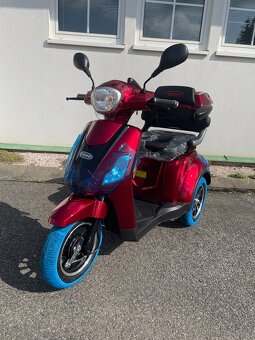 NOVÝ ELEKTRICKÝ TŘÍKOLOVÝ SKÚTR SELVO 31000 - 3