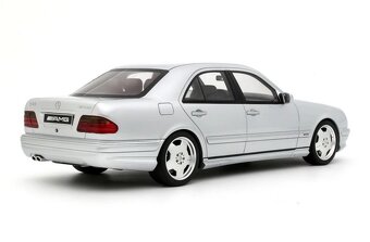 Mercedes-Benz W210 E55 AMG 2001 1:18 OttoMobile - 3