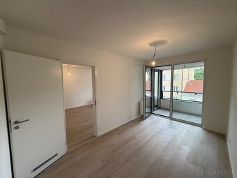 Pronájem bytu 2+kk, 54 m² + lodžie, Praha 5 - Smíchov - 3