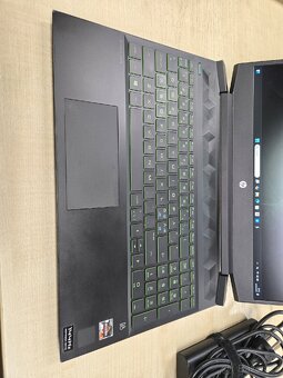 Herní notebook HP Pavilion 15-ec1032no (2X8D4EA) - 3