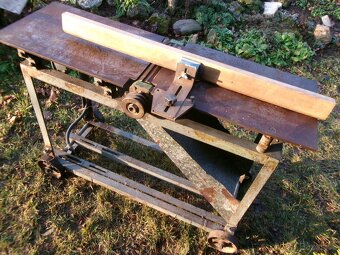 prodám hoblovku, staré nářadí-háky a další. Hoblovka bez mot - 3