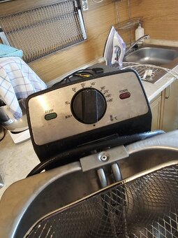 Fritéza DeLonghi fritovací hrnec - 3