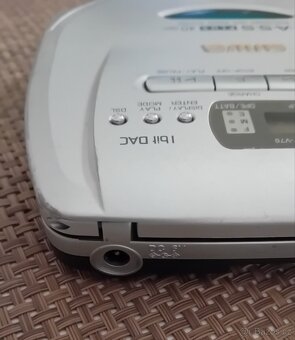 Vintage Discman Aiwa xp-v70 - 3