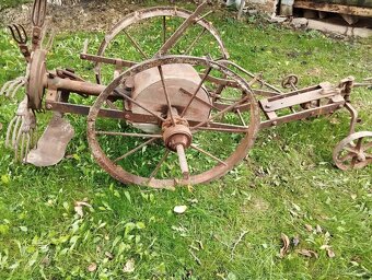 Starý vyorávač brambor /čert/ - 3