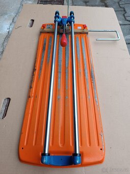 Řezačka na obklady - 3