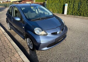 Toyota Aygo 1,0 i klima serviska nová STK benzín - 3