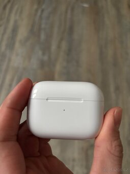 Apple Airpods 2. generace - 3