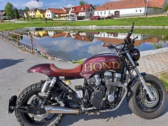 Honda CB750 - 3