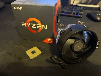 AMD Ryzen 5 2600 + chladič - 3