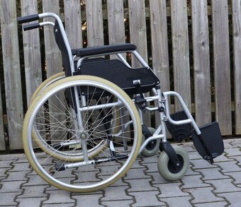 049-Mechanický invalidní vozík Meyra. - 3