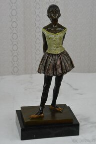Bronzová socha - Baletka na mramoru - kolorovaná - 3