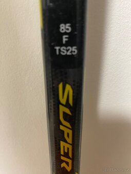 Prodám hokejovou hůl CCM SUPER TACKS AS4 PRO - 3