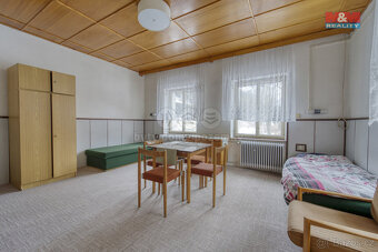 Prodej nájemního domu, 1172 m², Planá - 3