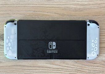 NINTENDO SWITCH OLED- SPECIAL EDITION - 3