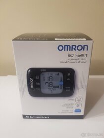 Tlakoměr na zápěstí OMRON RS7 Intelli IT - 3