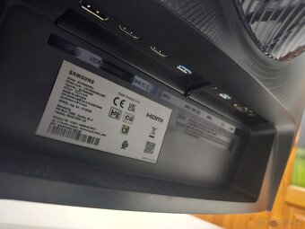 Herní monitor 27" 240Hz - 3