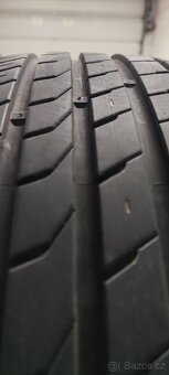 215/55/17 Nexen NFera SU1, DOT 4723, vzorek 7.7mm - 3
