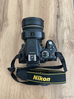 Nikon D5200 + Sigma 8mm f/3.5 + Příslušenství - 3