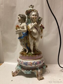 VELKA PORCELANOVA FIGURA - 3