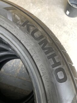 225/55 ZR18 - Kumho Ecsta HS52 - stav nových - 3