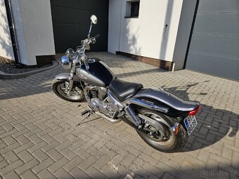 Suzuki VZ 800 Marauder - 3