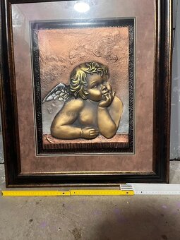 3D Obraz: Zamyšlený bronzový anděl 56x66 cm - 3