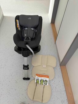 Prodám autosedačku Britax Römer Dualfix + novou výstelku - 3