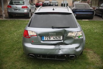 Audi RS4 Avant B7 4.2FSI 309kW RECARO - havarované - 3