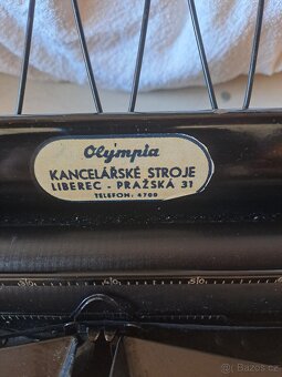 Psací stroj starožitný - 3