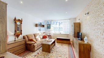 Prodej rodinného domu 212 m2, pozemek 122 m2, Libušina, Roud - 3