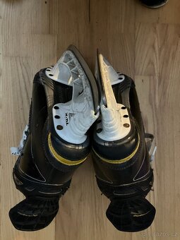 Bauer Supreme S180 velikost 6,5 (UK), 40,5(EUR) - 3
