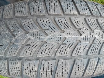 Prodám Sadu pneu 235/55/17 Zimni - 3