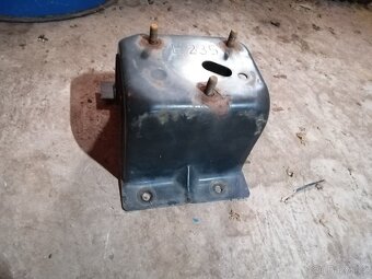 Držák rezervního kola 4x4 6x139,7 - 3