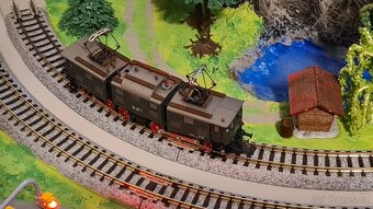 Vláčky - Električka Roco BR 191 001-7 - vagónky - 3