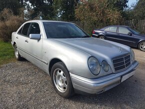 Mercedes-Benz E 230 i  manuál - 3