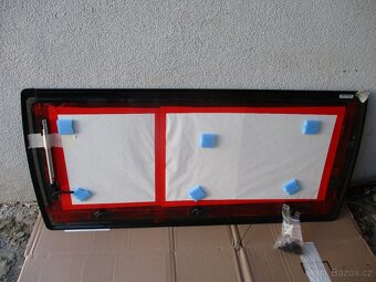 Okno č. 1 ke karavanu HOBBY - rok 2014 - 3