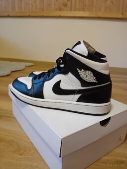 Jordan 1 mid panda - 3
