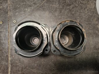 Škoda 105/120 - nové silentbloky zadní nápravy 
Popis před - 3