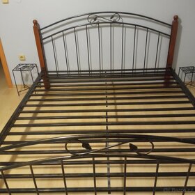 Kovová postel - 3
