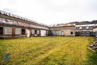 Prodej prostorných skladů / hal 2500 m² - 3