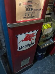 Benzinový stojan Mobilgas - Gilbarco USA 1940 - 3