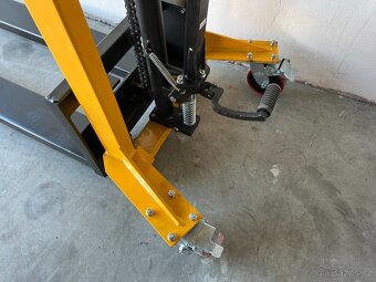 Ruční vysokozdvižný paletový vozík M05/16B - 3